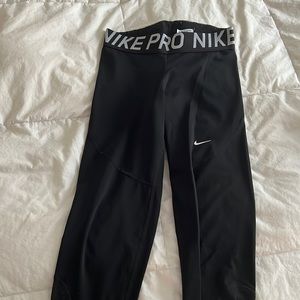 Nike Pro Cropped Leggings
